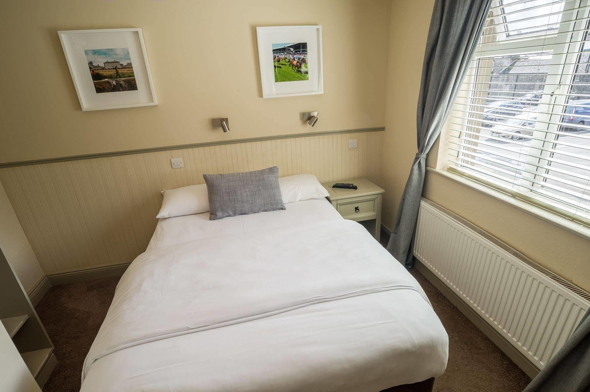 Silken Thomas Accommodation Kildare Exteriör bild